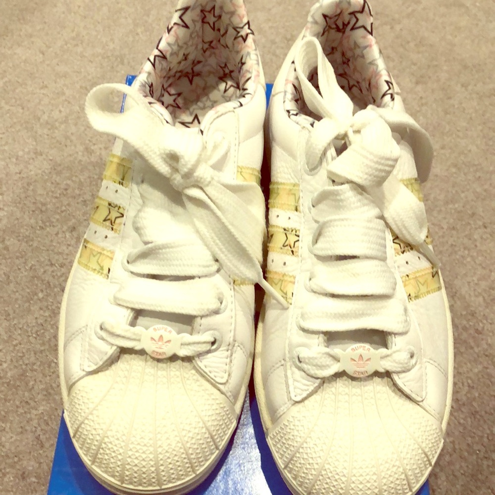 VINTAGE 1990 Adidas originals Yara Shahidi collection